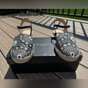 Talbots Black & White Floral Pattern Espadrille Sandals Size 10 ~ New in Box!!🖤🤍
